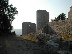 le castrum de Saint-Jean - 18.9 ko le castrum de Saint-Jean - 18.9 ko